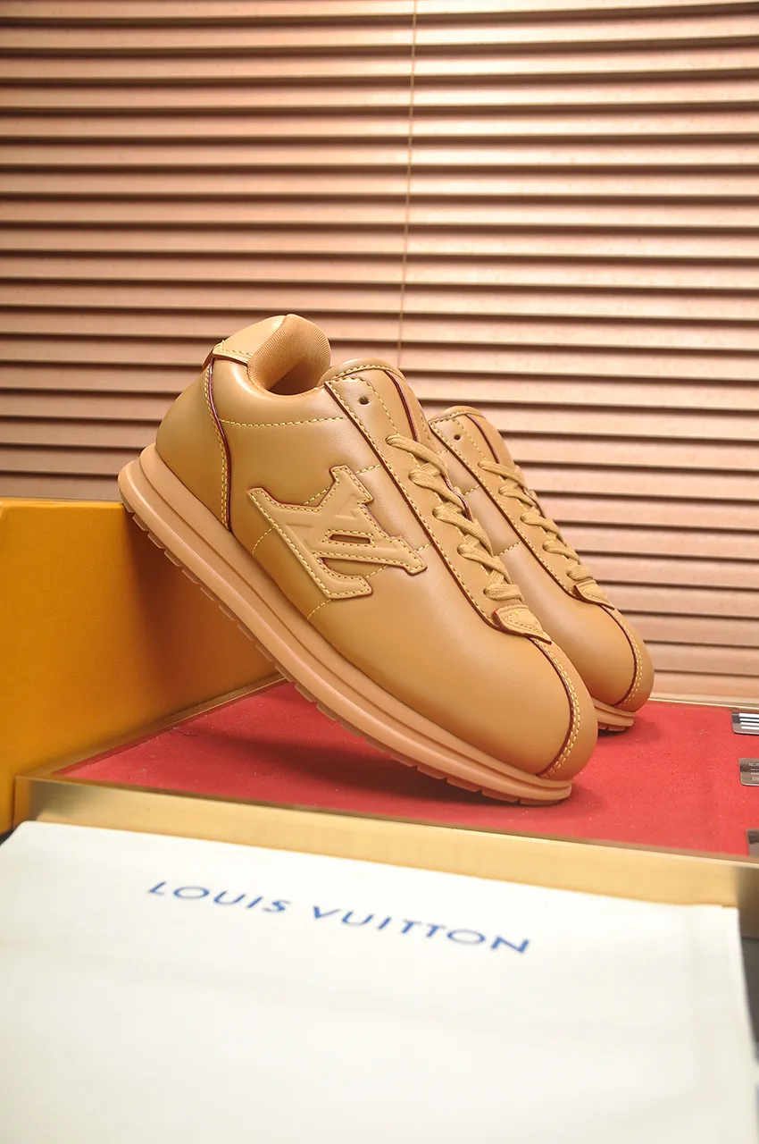 Men's men's shoes 💰700💶[LOUIS VUITTON] new original order 🍀LV Louis Vuitton * - top version of LV classic trendy shoes! Made of imported original fabrics, mesh lining, and original wear-resistant rubber foam outsole! High quality products! Size (female 35-40)